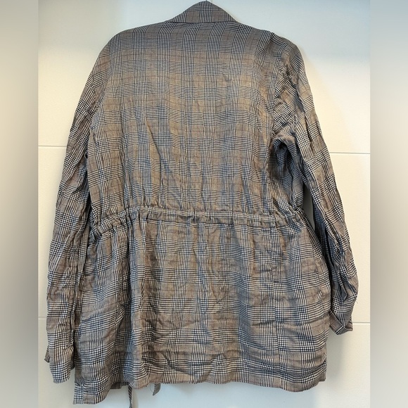 *SOLD* Zara Plaid Houndstooth Raincoat Trench Coat great condition - Picture 2 of 8